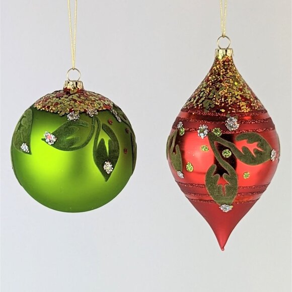 Pair Red and Green Glittery Glass Christmas Ornaments Round Ball Teardrop Felted - Picture 1 of 10